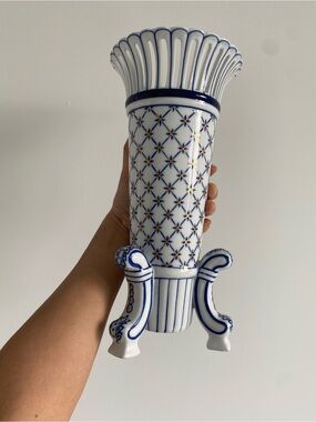 Vintage Bombay Company Hand Painted Blue White 10" Porcelain Vase
